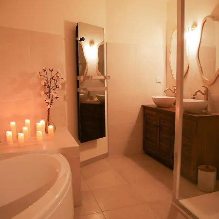 Апартаменты La Parenthese Yssoirienne - Balneo - Videoprojecteur